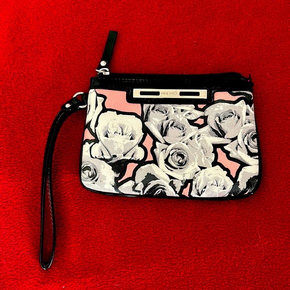 EUC Nine West Flowered wristlet purse pink black gray silver accent - Picture 1 of 5